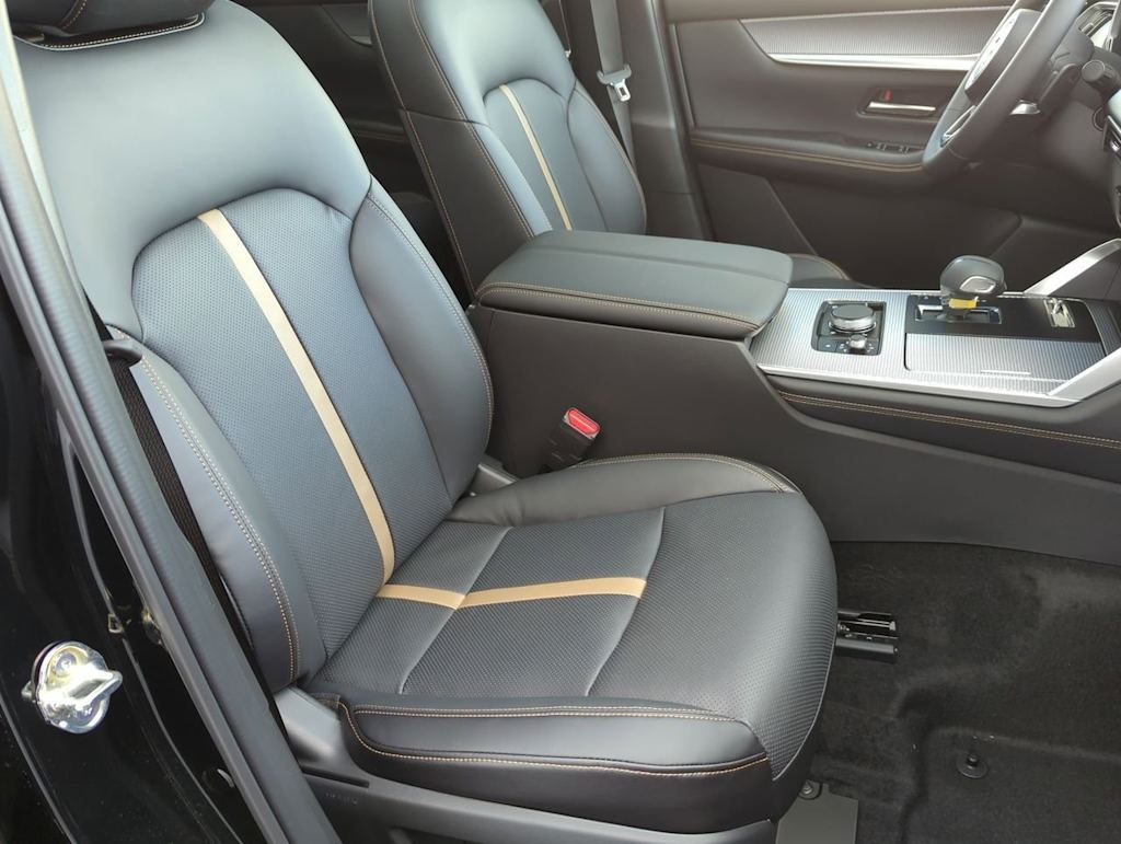 Thumbnail: 2025 Mazda CX-70 - 11