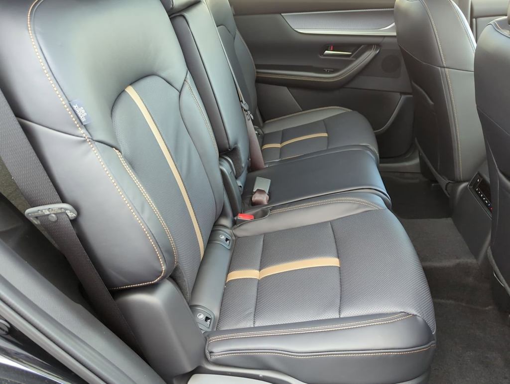 Thumbnail: 2025 Mazda CX-70 - 25