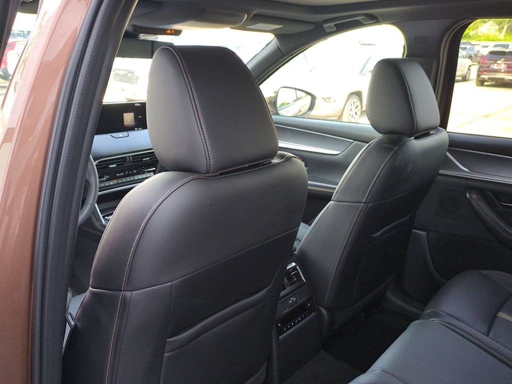 Thumbnail: 2026 Mazda CX-70 - 12