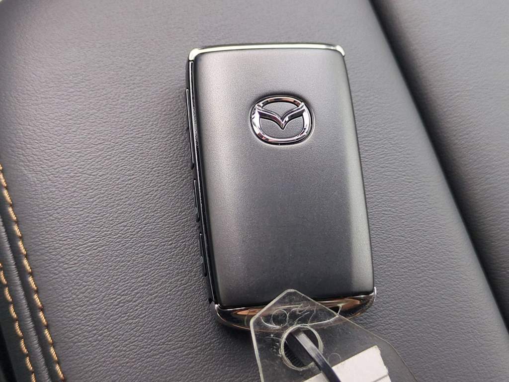 Thumbnail: 2026 Mazda CX-90 - 36