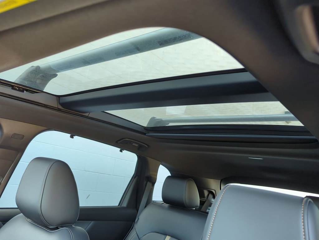 Thumbnail: 2025 Mazda CX-90 - 24