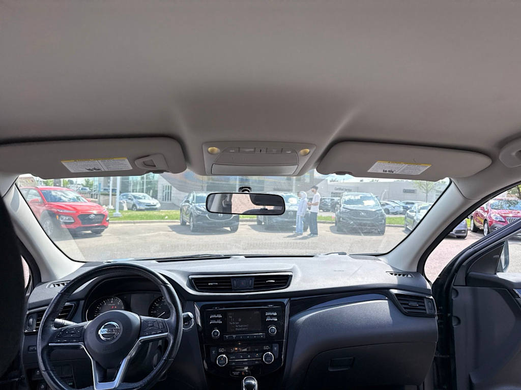 Thumbnail: 2018 Nissan Rogue Sport - 2