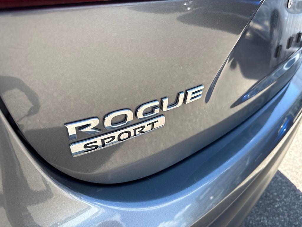 Thumbnail: 2018 Nissan Rogue Sport - 7