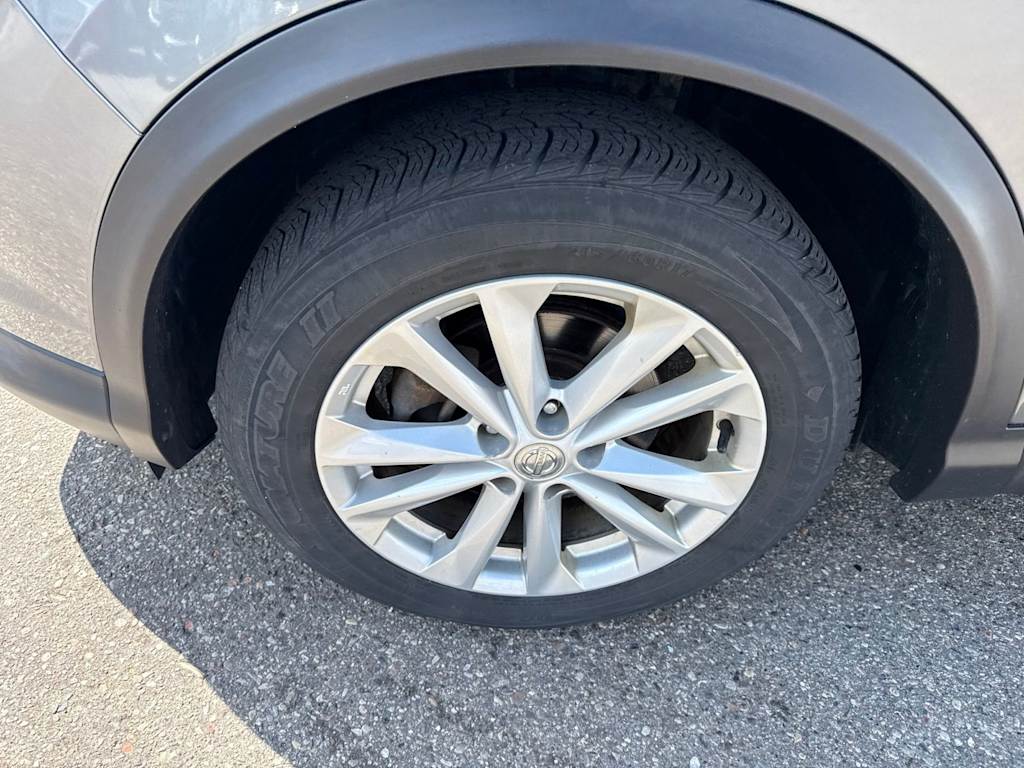 Thumbnail: 2018 Nissan Rogue Sport - 8