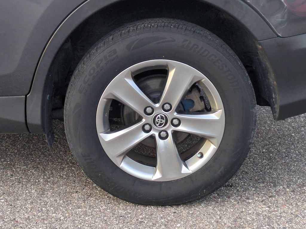 Thumbnail: 2015 Toyota RAV4 - 8