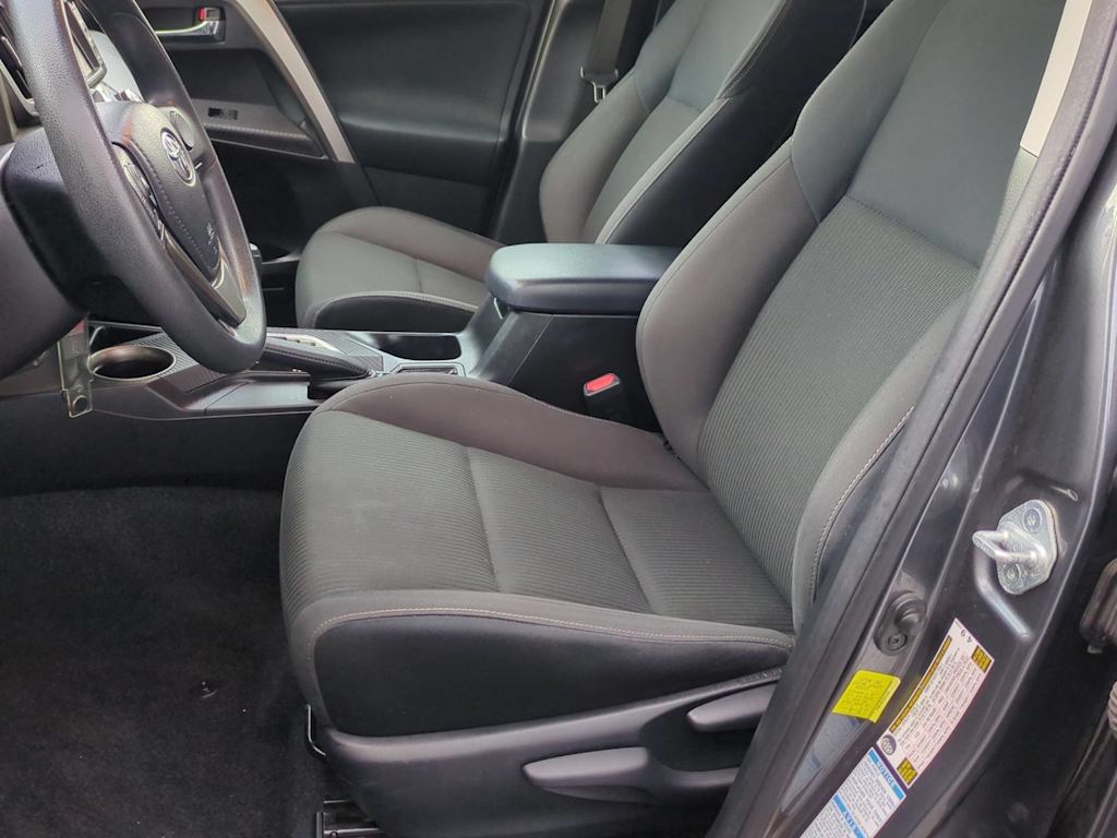 Thumbnail: 2015 Toyota RAV4 - 10