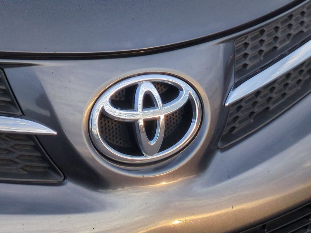 Thumbnail: 2015 Toyota RAV4 - 7