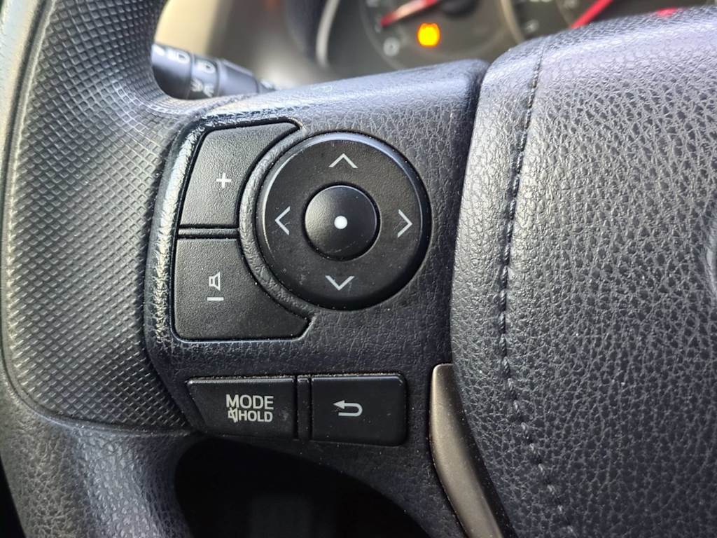 Thumbnail: 2015 Toyota RAV4 - 30