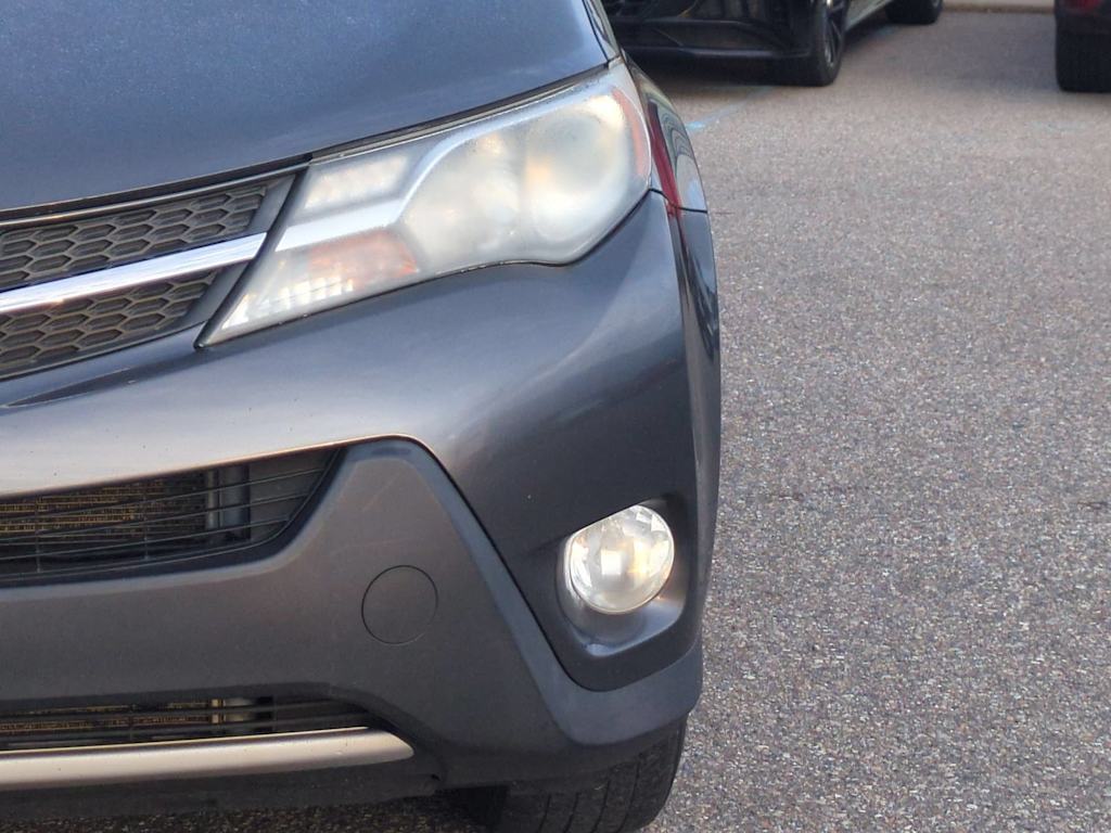 Thumbnail: 2015 Toyota RAV4 - 23