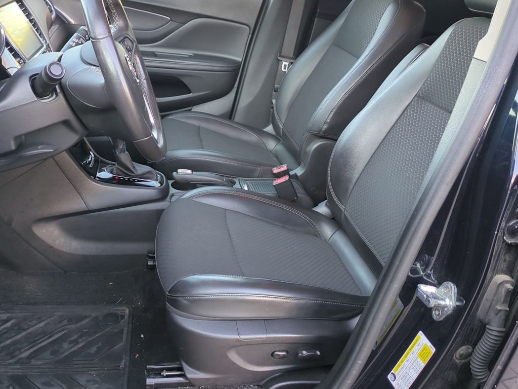 Thumbnail: 2021 Buick Encore - 10