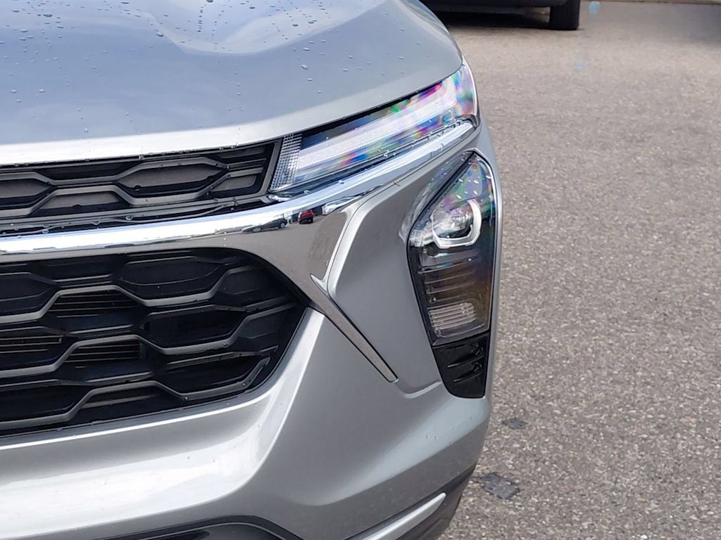 Thumbnail: 2024 Chevrolet Trax - 23