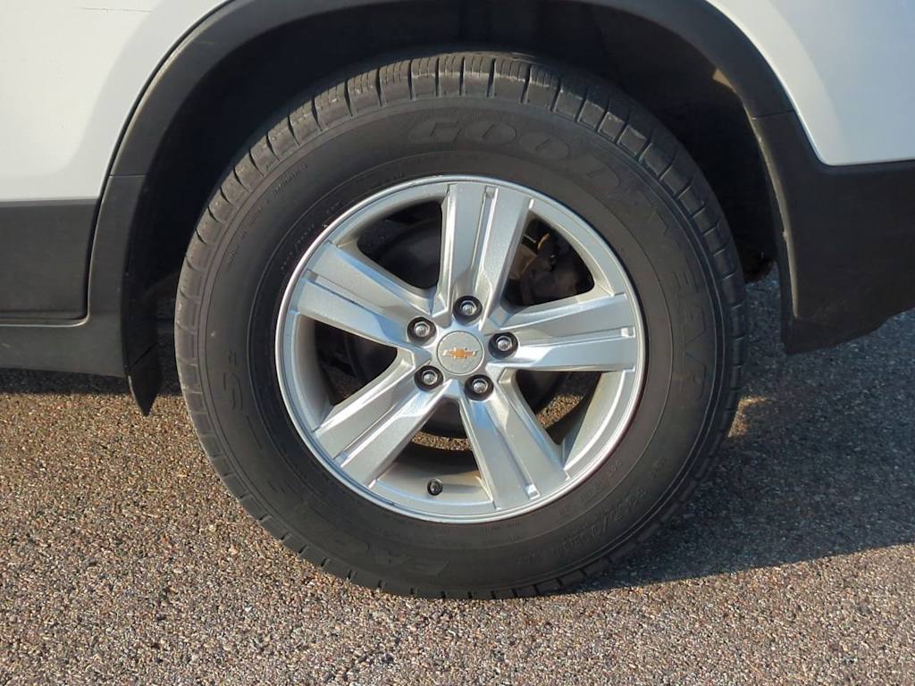 Thumbnail: 2017 Chevrolet Trax - 8