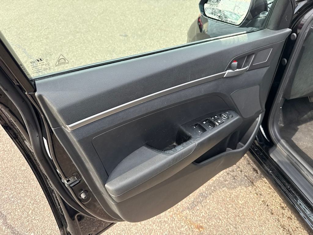 Thumbnail: 2020 Hyundai Elantra - 20