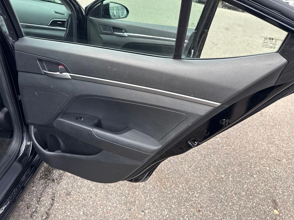 Thumbnail: 2020 Hyundai Elantra - 24