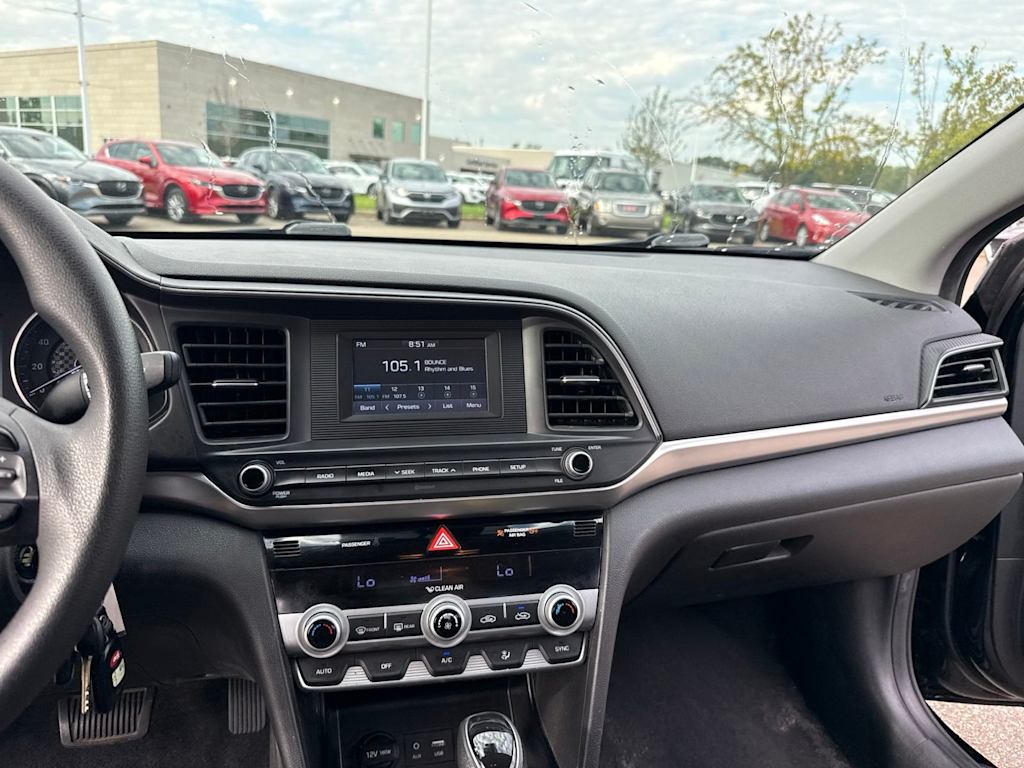 Thumbnail: 2020 Hyundai Elantra - 12