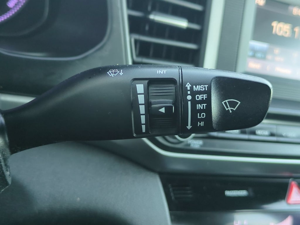 Thumbnail: 2020 Hyundai Elantra - 29