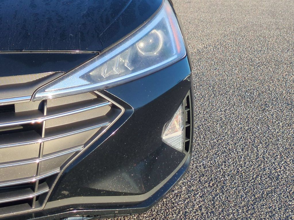 Thumbnail: 2020 Hyundai Elantra - 22