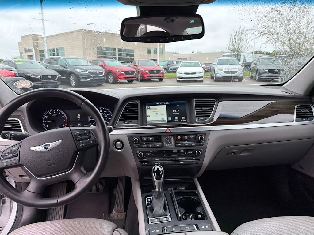 Thumbnail: 2015 Hyundai Genesis - 11