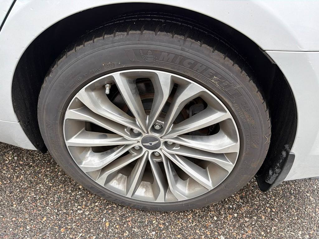Thumbnail: 2015 Hyundai Genesis - 6
