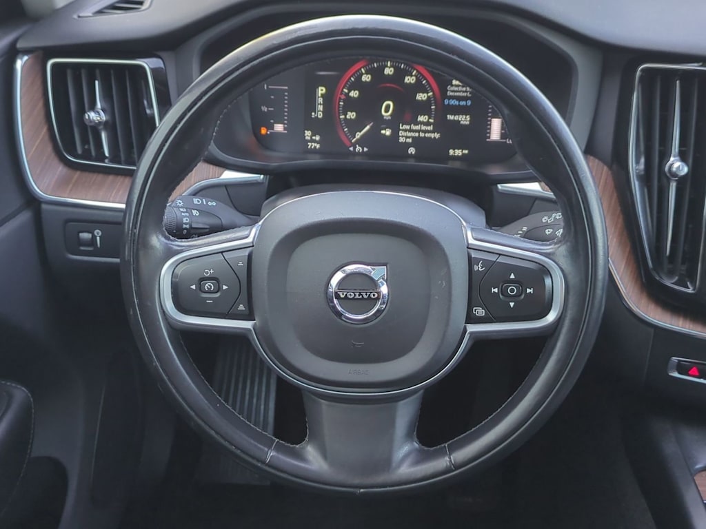 Thumbnail: 2019 Volvo XC60 - 13
