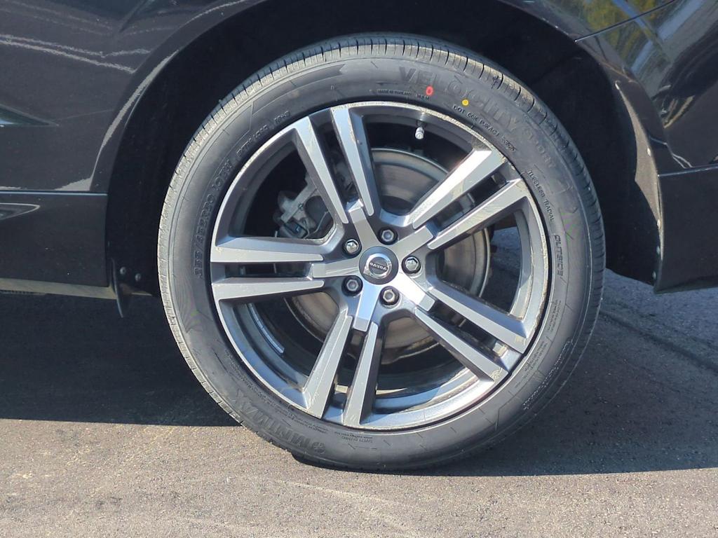 Thumbnail: 2019 Volvo XC60 - 8