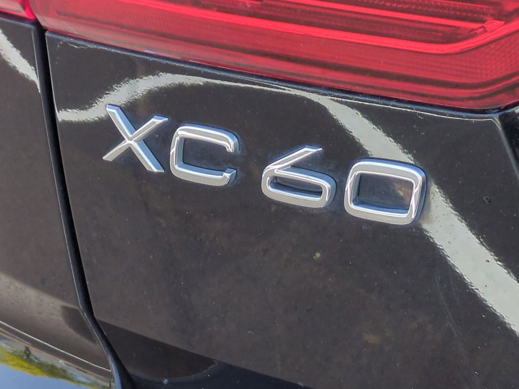 Thumbnail: 2019 Volvo XC60 - 24