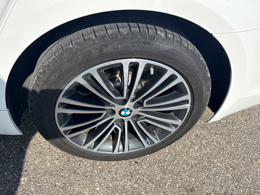 Thumbnail: 2018 BMW 5 Series - 16