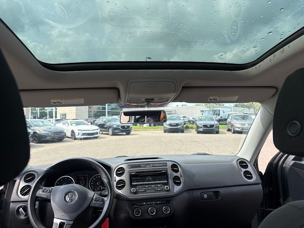 Thumbnail: 2013 Volkswagen Tiguan - 22