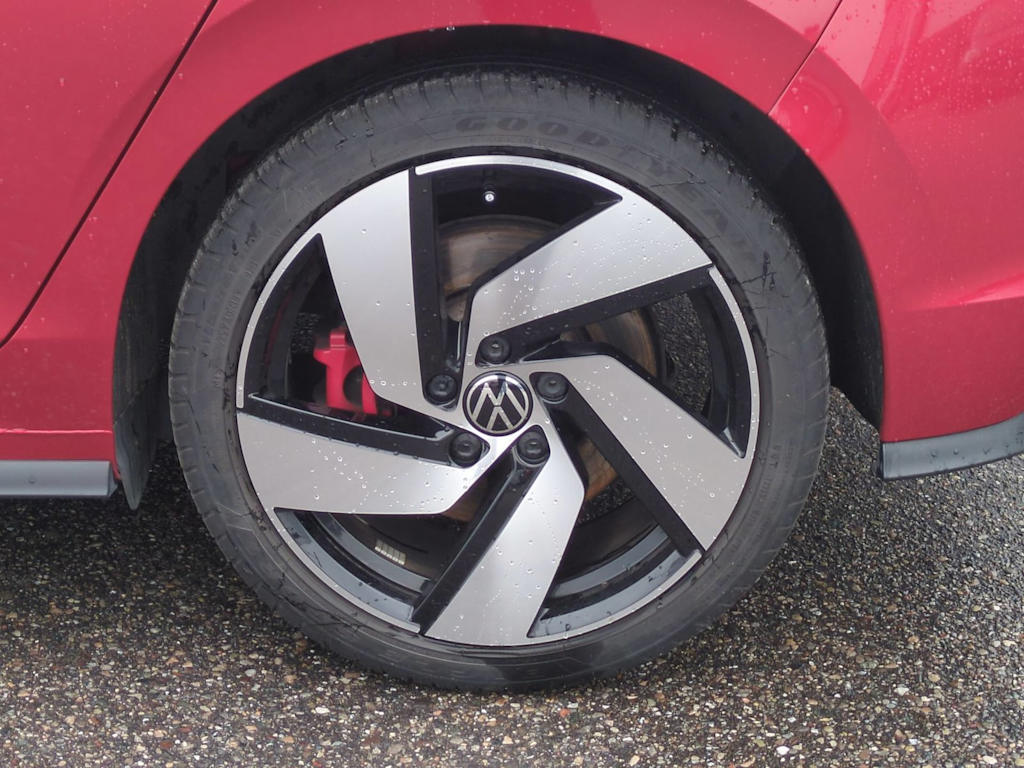 Thumbnail: 2023 Volkswagen Golf - 8