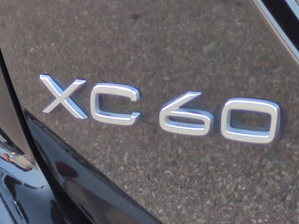 Thumbnail: 2017 Volvo XC60 - 23