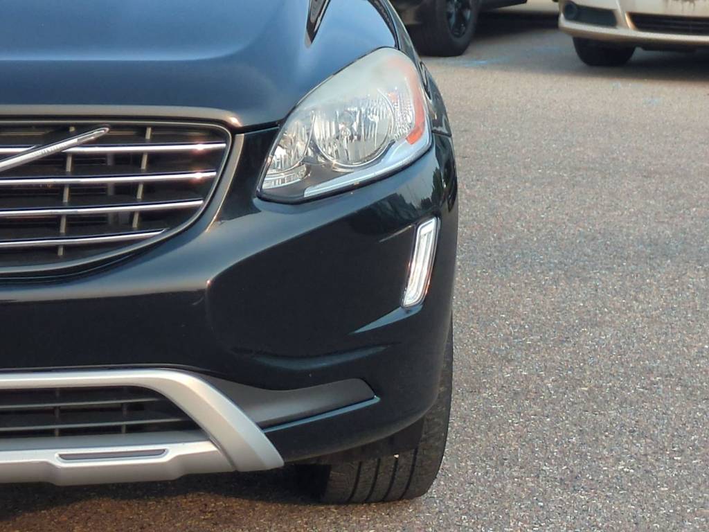 Thumbnail: 2017 Volvo XC60 - 22