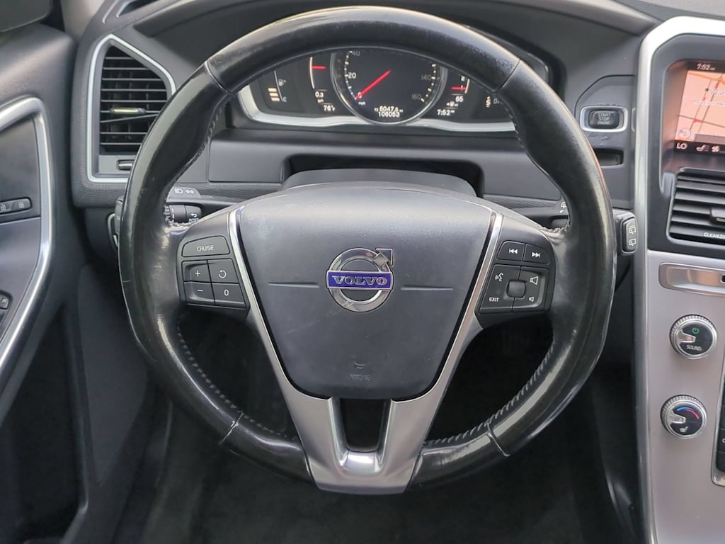 Thumbnail: 2017 Volvo XC60 - 13
