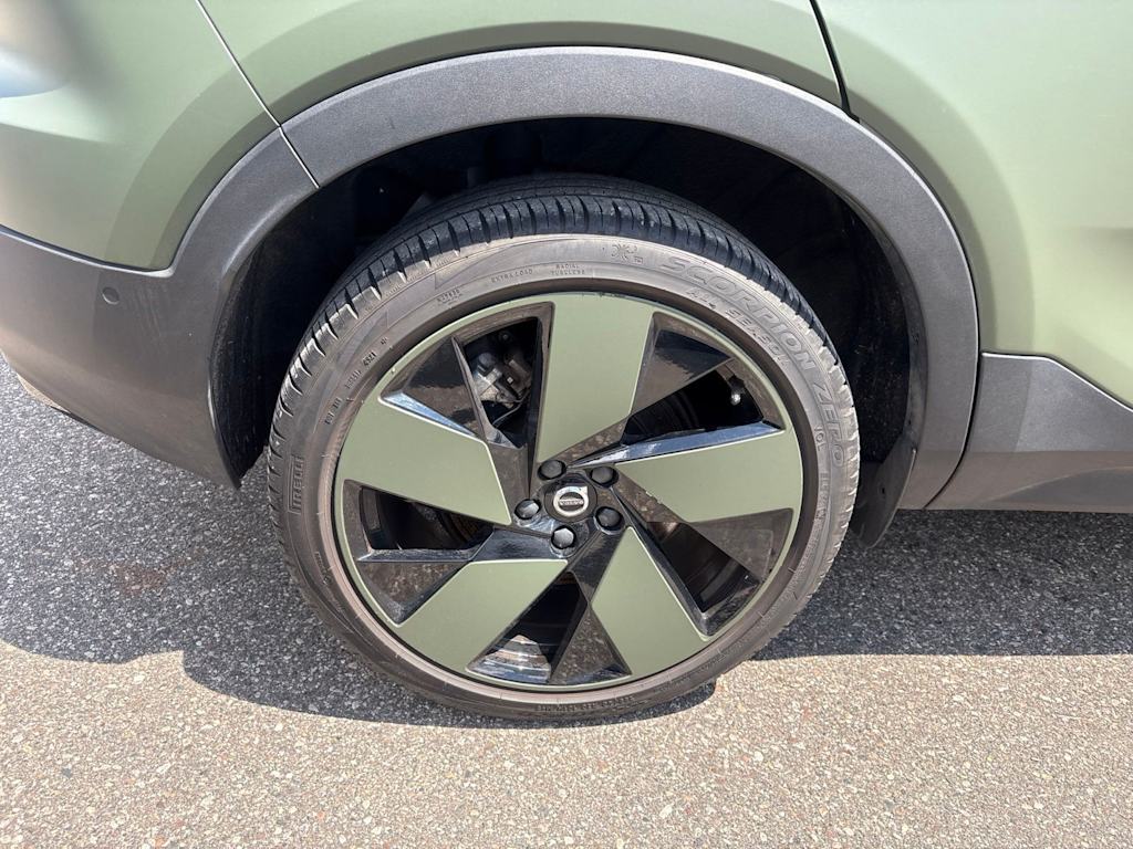 Thumbnail: 2023 Volvo C40 - 18