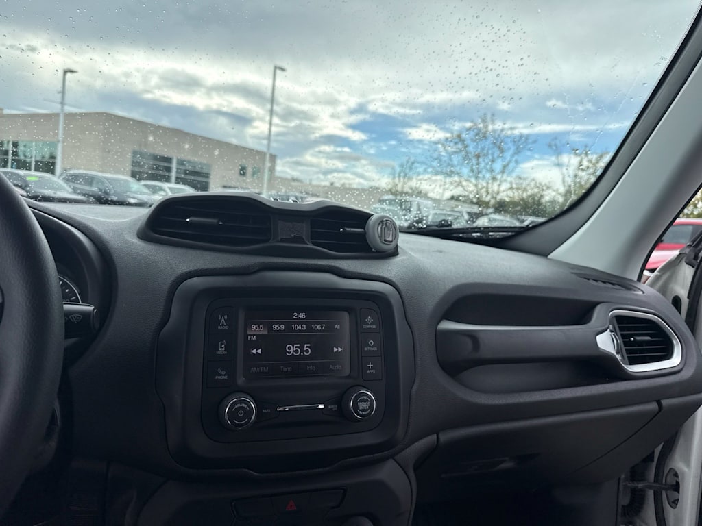 Thumbnail: 2019 Jeep Renegade - 13