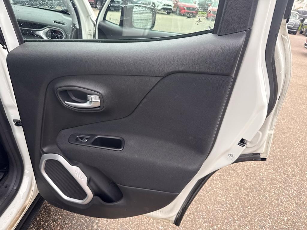 Thumbnail: 2019 Jeep Renegade - 25