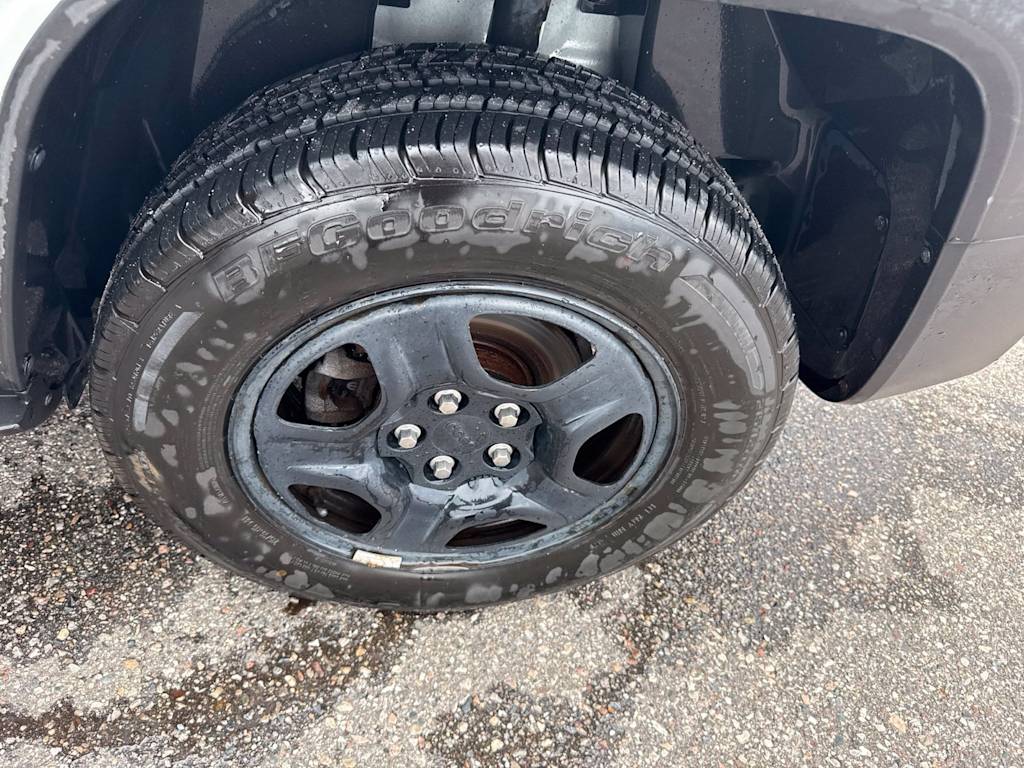Thumbnail: 2019 Jeep Renegade - 18