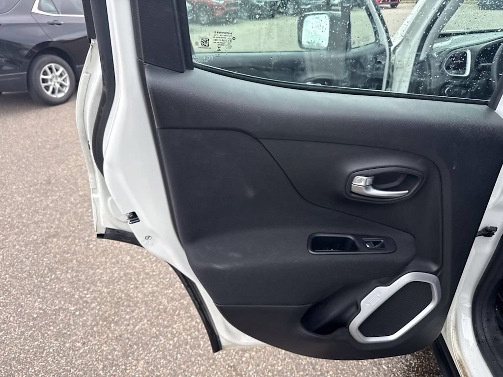 Thumbnail: 2019 Jeep Renegade - 23