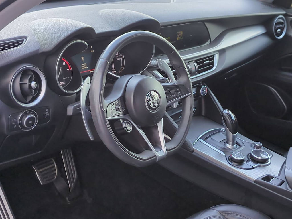 Thumbnail: 2019 Alfa Romeo Stelvio - 2