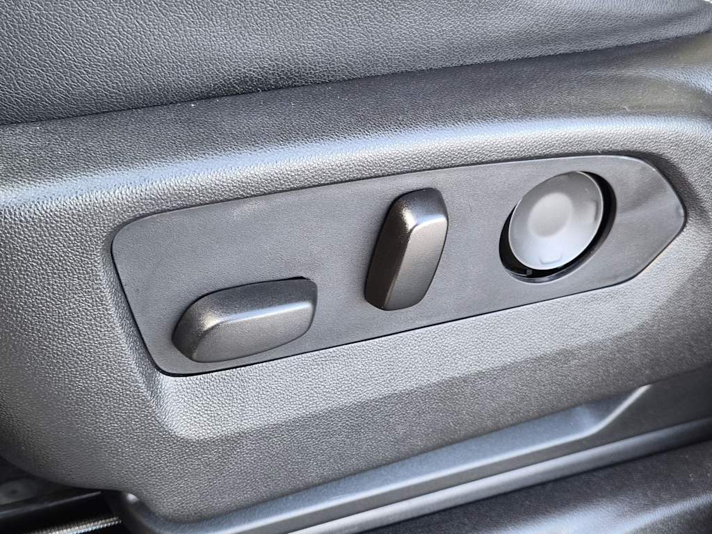 Thumbnail: 2021 Chevrolet Suburban - 21