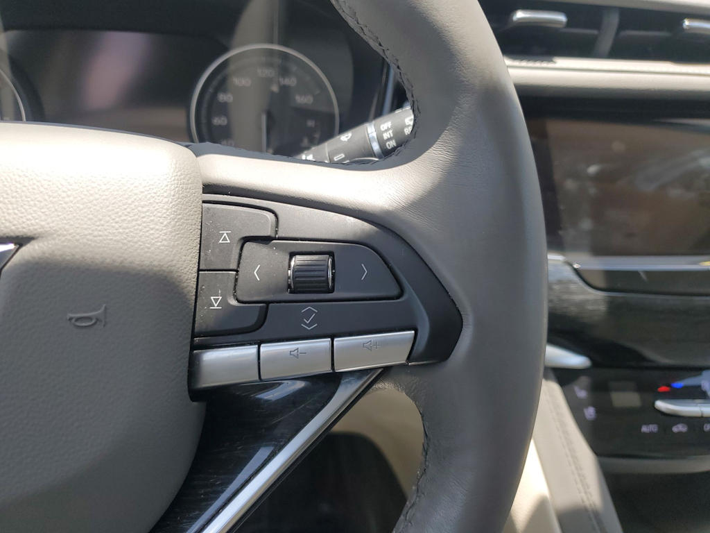 Thumbnail: 2023 Cadillac XT6 - 22