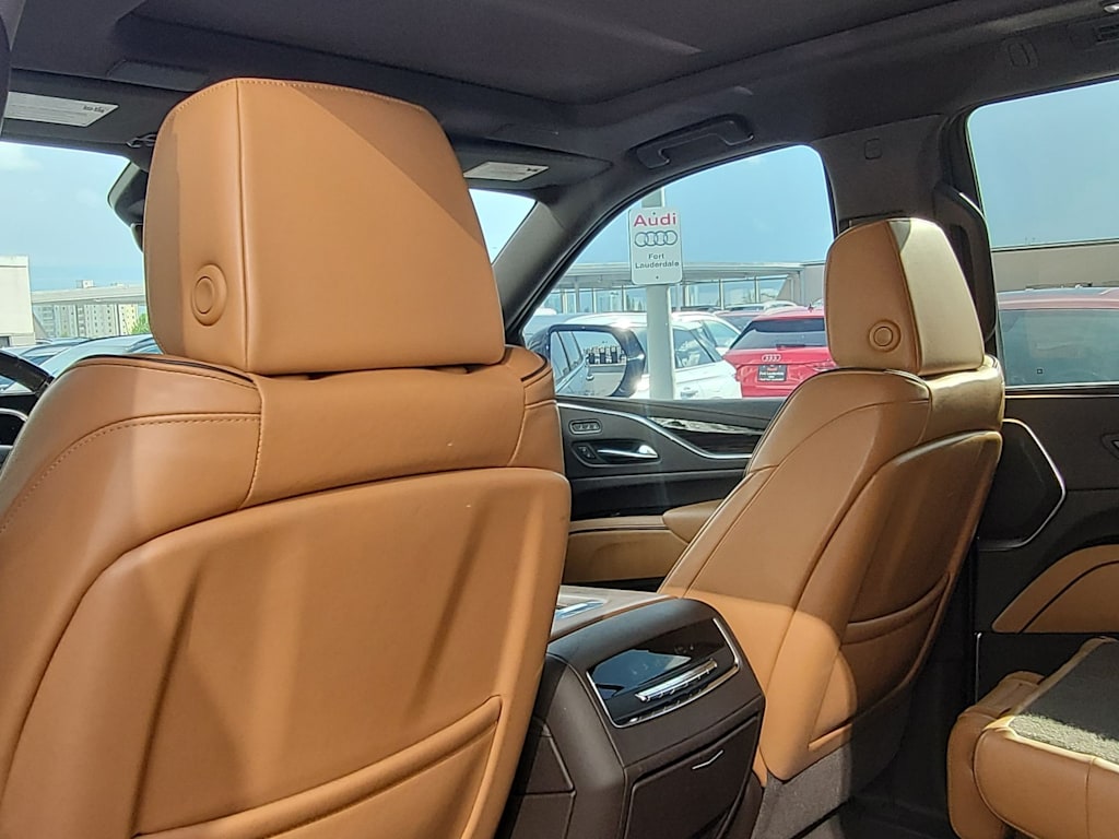 Thumbnail: 2022 Cadillac Escalade - 10