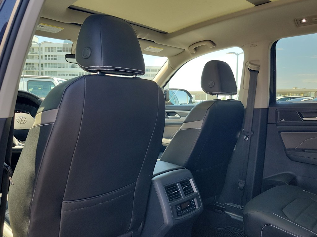 Thumbnail: 2023 Volkswagen Atlas - 11