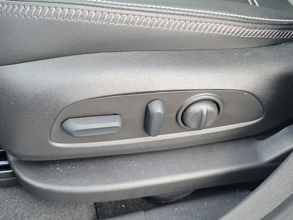 Thumbnail: 2022 GMC Terrain - 21