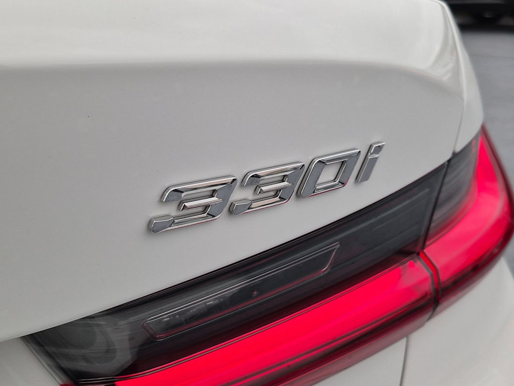 Thumbnail: 2026 BMW 3 Series - 21