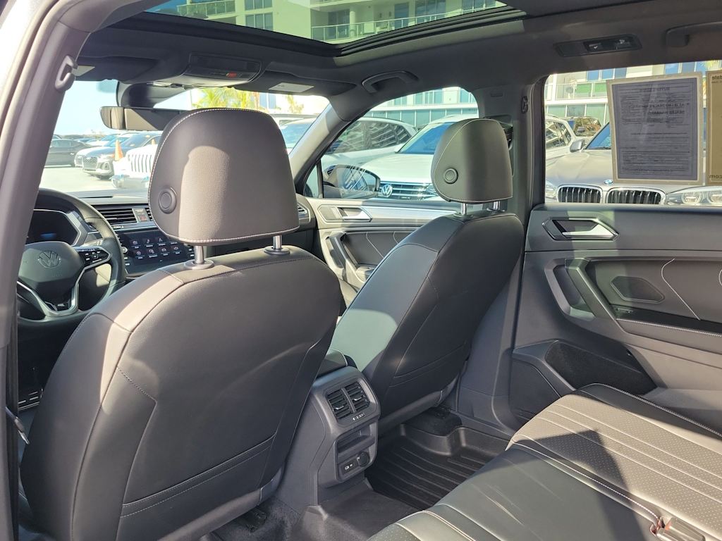Thumbnail: 2022 Volkswagen Tiguan - 11