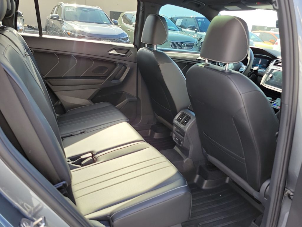 Thumbnail: 2022 Volkswagen Tiguan - 24