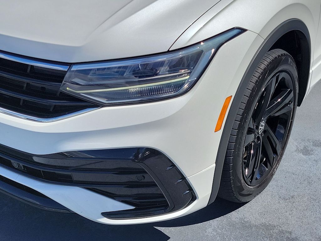 Thumbnail: 2023 Volkswagen Tiguan - 21