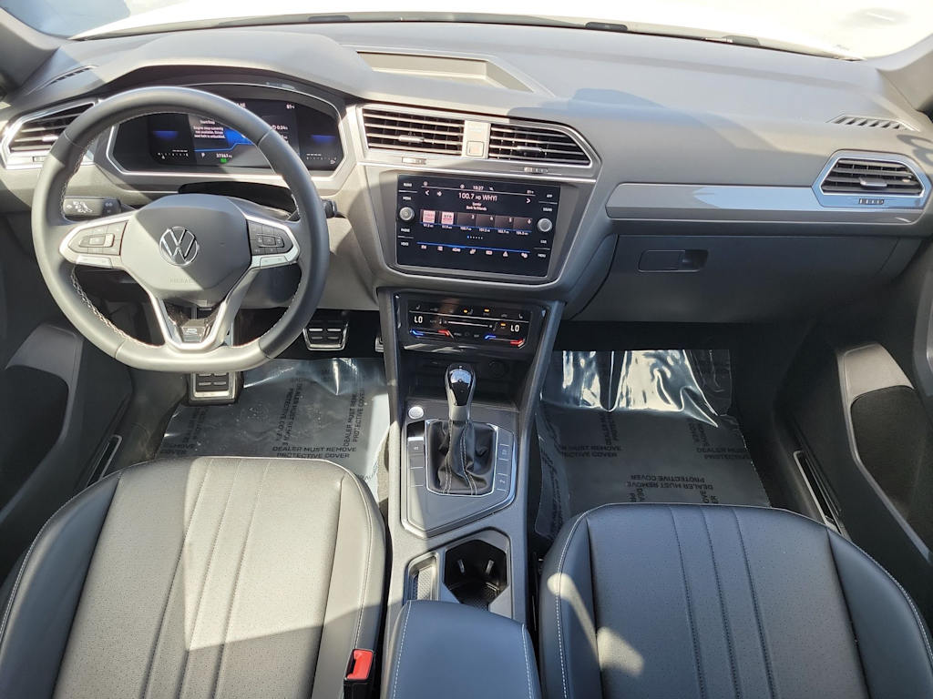 Thumbnail: 2023 Volkswagen Tiguan - 10