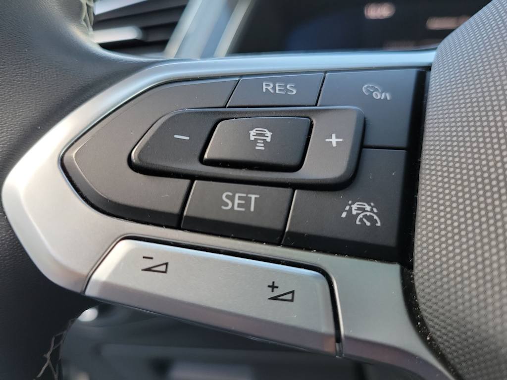 Thumbnail: 2023 Volkswagen Tiguan - 27