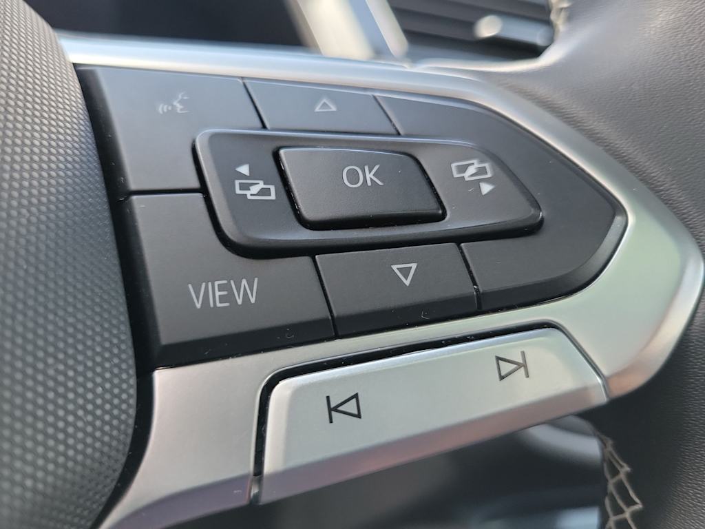 Thumbnail: 2023 Volkswagen Tiguan - 28